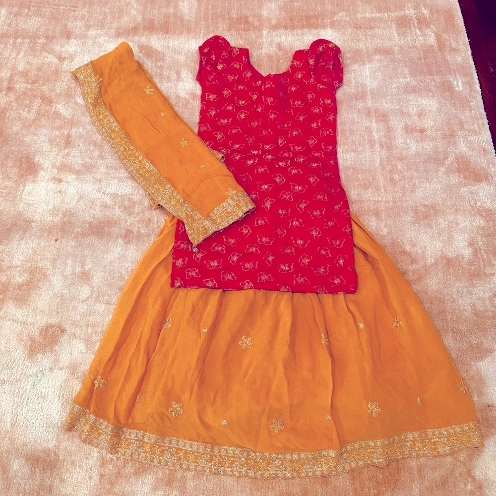 Little Girls Lehenga in size 4-5 years